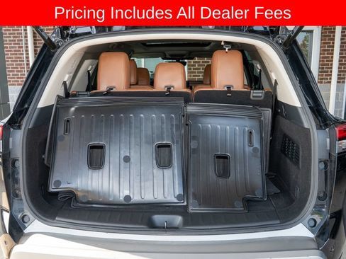 Used 2024 Nissan Pathfinder Platinum AWD/4WD image 5