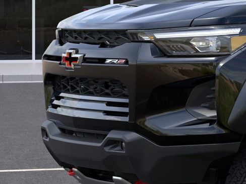 New 2026 Chevrolet Colorado ZR2 w/ Midnight Edition AWD/4WD image 13
