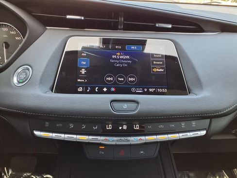 Used 2023 Cadillac XT4 Premium Luxury FWD image 22