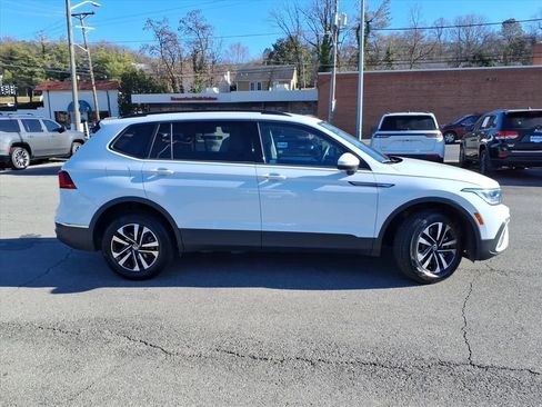 Used 2022 Volkswagen Tiguan S image 3
