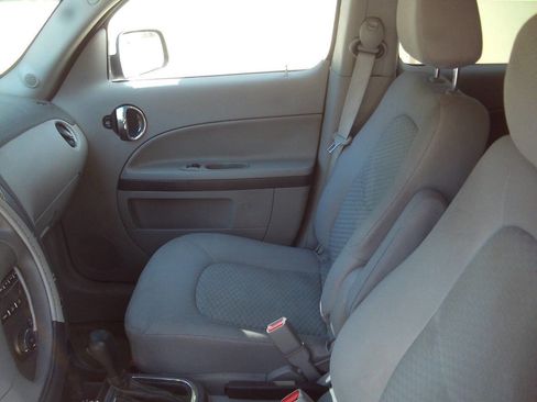 Used 2010 Chevrolet HHR LT FWD image 11