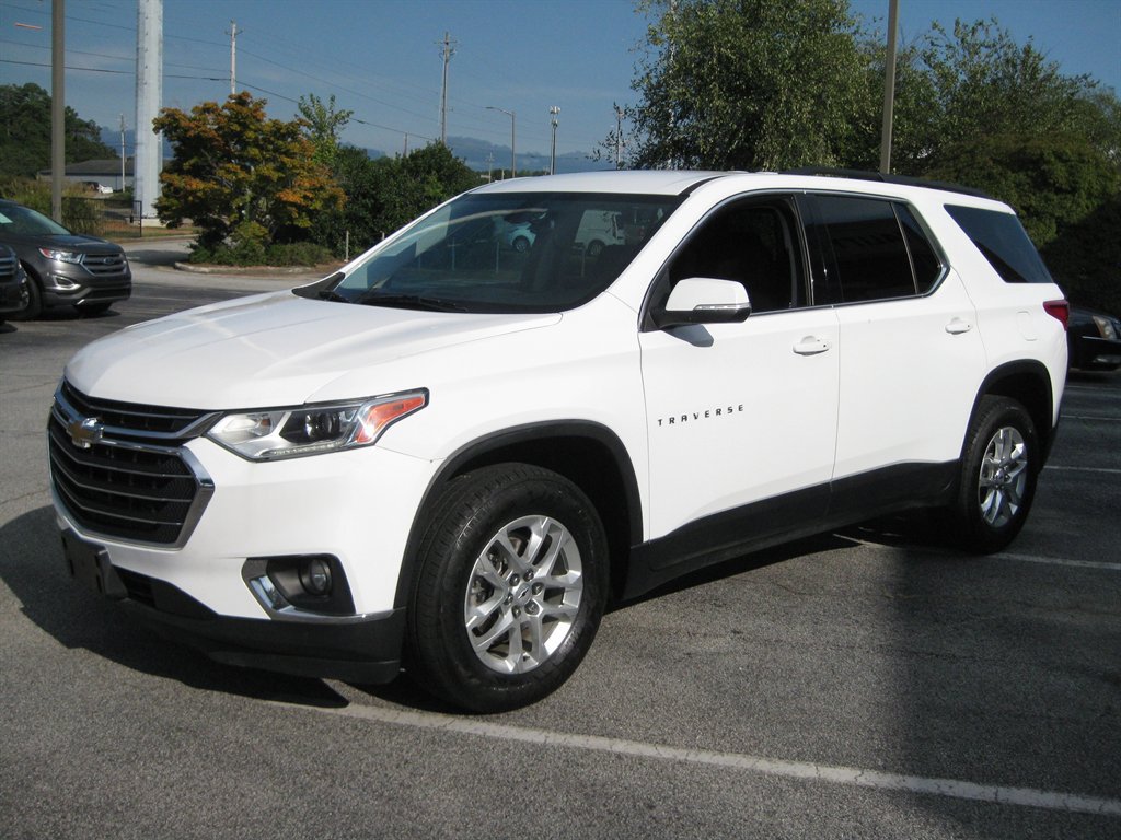 Used 2021 Chevrolet Traverse LT FWD image 3