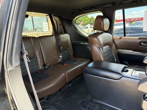 Used 2020 Nissan Armada Platinum w/ Platinum Reserve Package RWD image 32