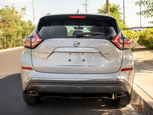 Used 2018 Nissan Murano SV FWD image 4
