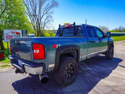 Used 2011 Chevrolet Silverado 2500 LT w/ Interior Plus Package AWD/4WD image 3