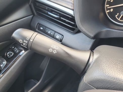 Certified 2023 Nissan Altima 2.5 SV image 19