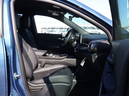 New 2026 Chevrolet Equinox LT w/ Convenience Package II image 41