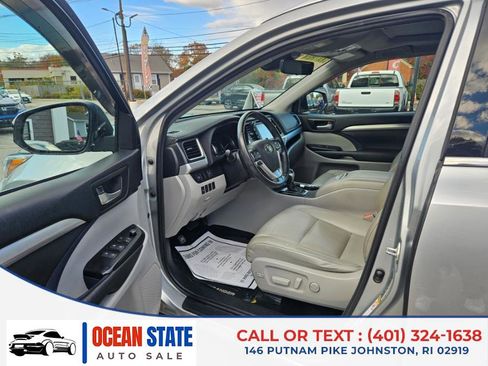 Used 2017 Toyota Highlander XLE image 9