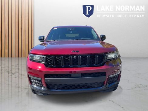 New 2025 Jeep Grand Cherokee L Limited AWD/4WD image 3