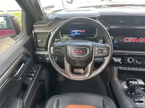 Used 2024 GMC Sierra 1500 AT4 w/ Technology Package AWD/4WD image 11