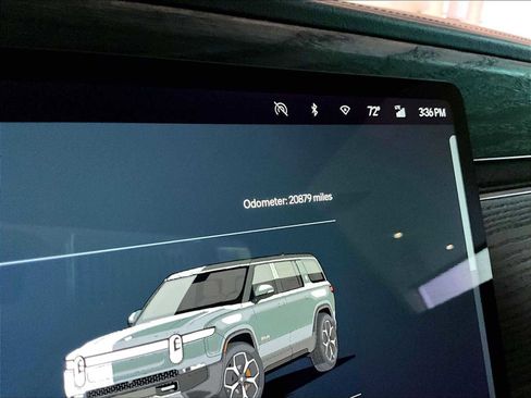 Used 2023 Rivian R1S Adventure image 21