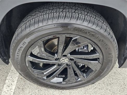 Used 2022 Volkswagen Atlas SE w/ Black Wheel Package image 16