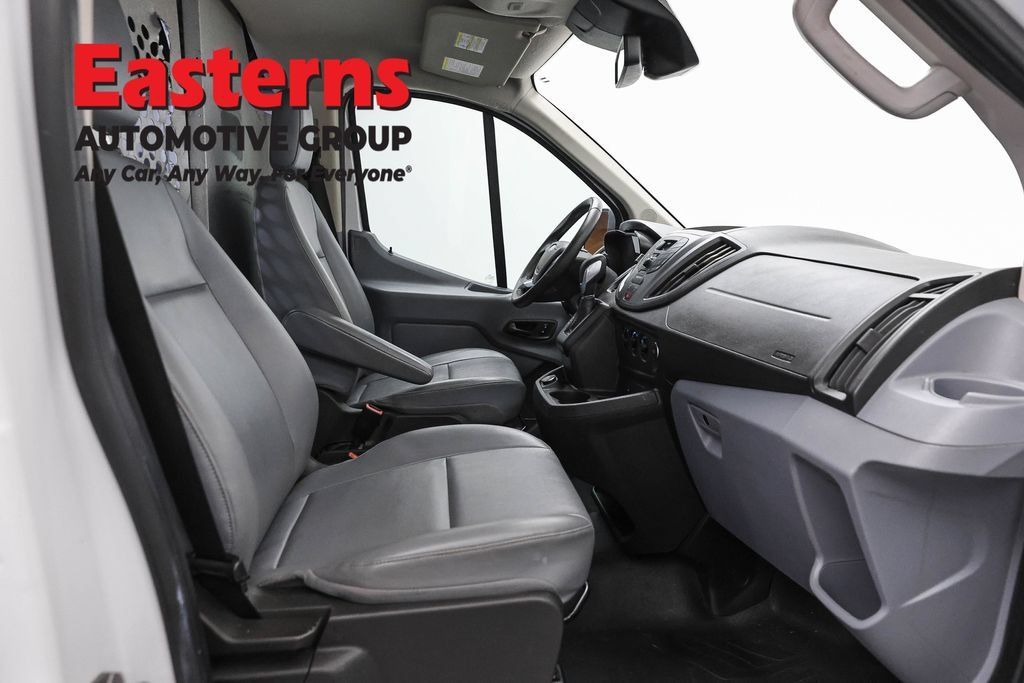 Used 2019 Ford Transit 250 130 Low Roof RWD image 26