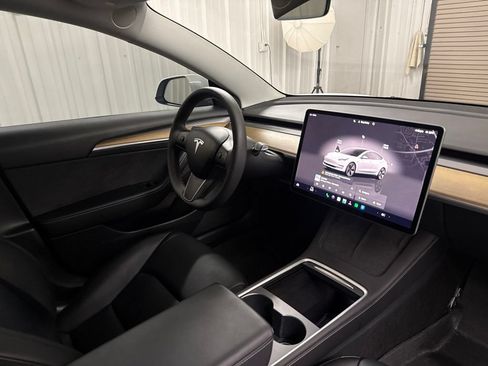 Used 2023 Tesla Model 3 Standard Range RWD image 22