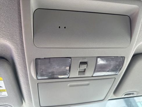 Used 2017 Nissan Frontier SV image 14