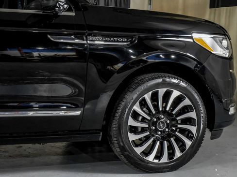 Used 2022 Lincoln Navigator Black Label image 7