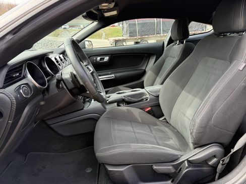 Used 2018 Ford Mustang image 16