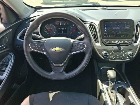 Used 2024 Chevrolet Malibu LT FWD image 11