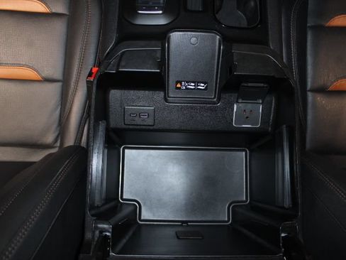 Used 2025 GMC Sierra 2500 AT4 AWD/4WD image 34