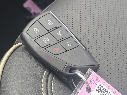 New 2025 Chevrolet Suburban Premier image 36