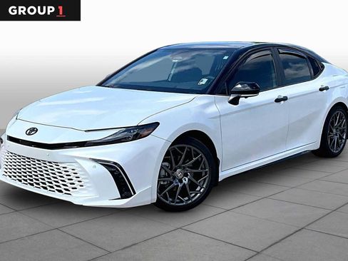 Used 2025 Toyota Camry XSE w/ Premium Plus Package FWD image 1