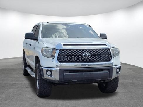 Used 2018 Toyota Tundra SR5 w/ SR5 Upgrade Package AWD/4WD image 8