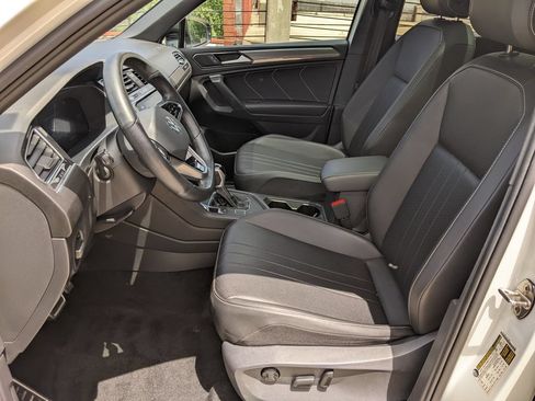 Certified 2023 Volkswagen Tiguan SE R-Line FWD image 11