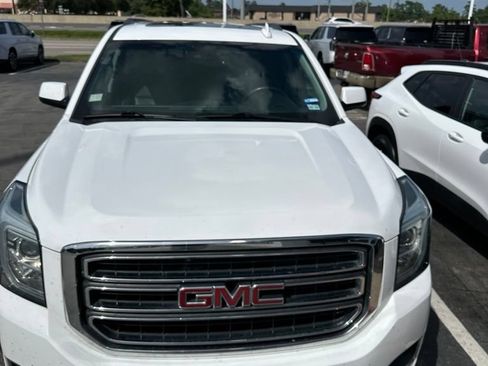 Used 2018 GMC Yukon XL SLT w/ Open Road Package RWD image 15