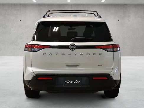 Certified 2023 Nissan Pathfinder SV image 15