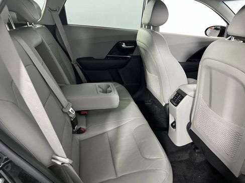 Used 2018 Kia Niro EX Premium image 32