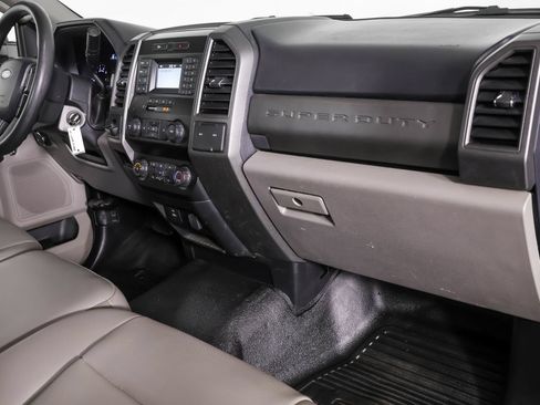 Used 2020 Ford F250 XL w/ Power Equipment Group RWD image 34