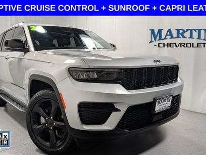 Used 2023 Jeep Grand Cherokee Altitude