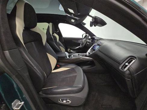 Used 2022 Aston Martin DBX image 5