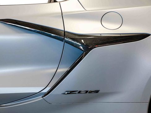 Used 2025 Chevrolet Corvette Z06 RWD image 29