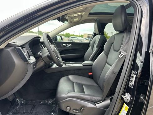 Certified 2023 Volvo XC60 B5 Core w/ Climate Package AWD/4WD image 17