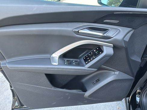 Used 2025 Audi Q5 Premium Plus image 12