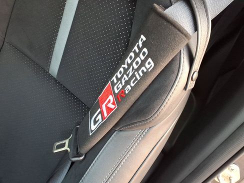 Used 2025 Toyota GR86 Premium w/ ALL Weather Mat Package (TMS) RWD image 11