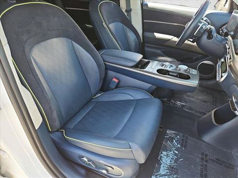 Used 2023 Genesis GV60 Performance AWD/4WD image 21