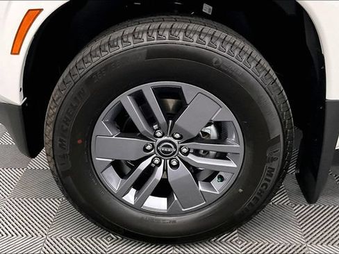 New 2026 Nissan Frontier SV w/ SV Convenience Package RWD image 12