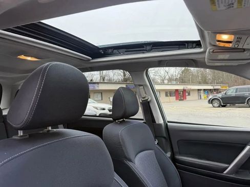 Used 2016 Subaru Forester 2.5i Premium w/ All-Weather Package image 17