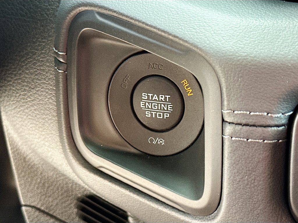 New 2026 Jeep Wrangler Unlimited Sahara AWD/4WD image 18
