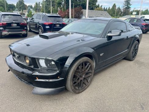 Used 2008 Ford Mustang GT Premium RWD image 2