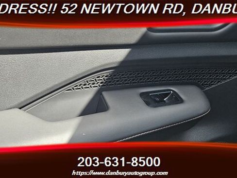 Used 2023 Nissan Ariya FWD image 8