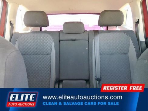 Used 2018 Volkswagen Tiguan S image 19