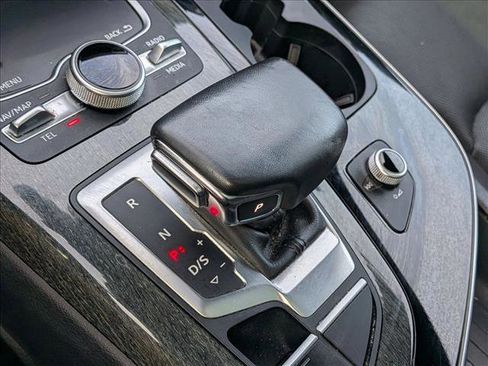 Used 2018 Audi Q7 3.0T Prestige image 13