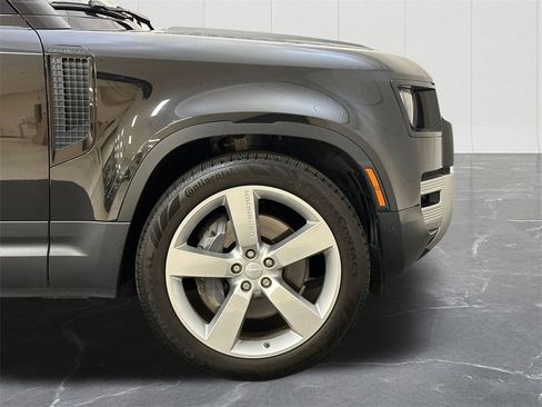 Used 2020 Land Rover Defender 110 First Edition image 12