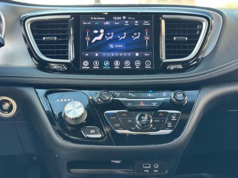 Used 2019 Chrysler Pacifica Limited w/ Advanced Safetytec Group image 25