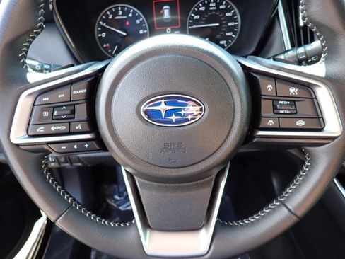 Used 2025 Subaru Outback Premium AWD/4WD image 17