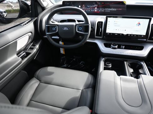 New 2027 Ford Expedition Max Active RWD image 31
