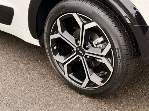 New 2025 Kia Niro EX Touring image 22
